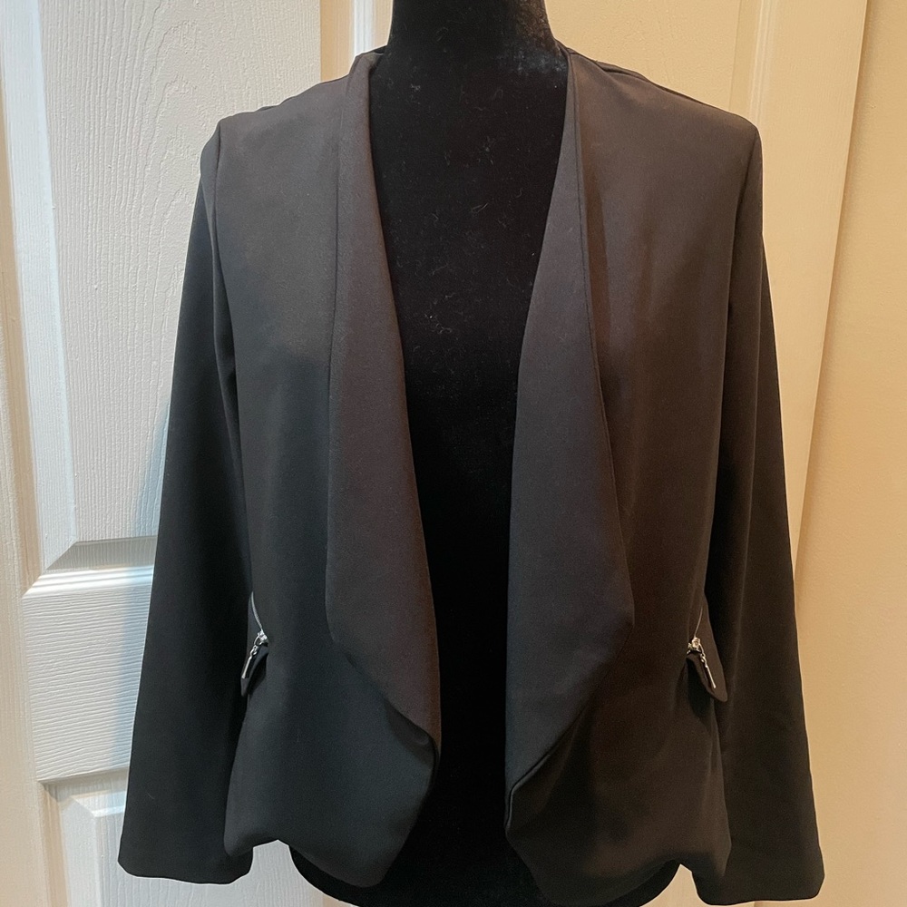 Have Brand Juniors Large cropped blazer with zipper pockets